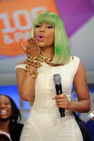 nicki minaj nude lesbian porn - Nicki Minaj Sex Tape? Alleged Topless Sex Video Leaks | HuffPost  Entertainment