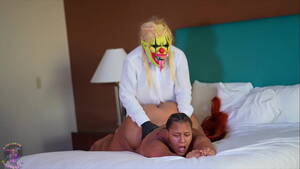 Fat Clown Porn - BBW Slut Charlie Gets Aquainted With Gibby The Clowns Fat Cock After Her  Boyfriends Leaves Hotel Room - XVIDEOS.COM