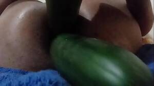 double cucumber sex - Double cucumber anal masturbation - XVIDEOS.COM