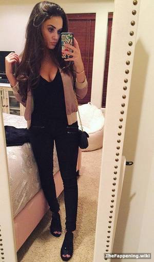 Madison Pettis Sex Porn - ... the attention. She let her curves come through naturally and took a bit  of care to make sure her figure got top billing in the photographic study  of her ...