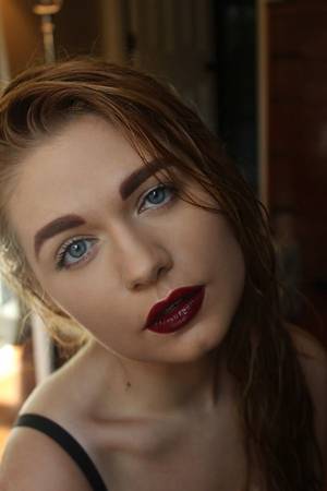 Brown Lipstick - Oxblood Lips
