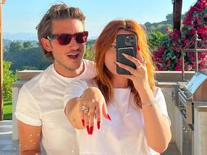 Bella Thorne Cartoon Porn - Bella Thorne engaged to boyfriend Mark Emms after year of dating | Toronto  Sun