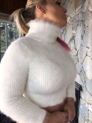 large breasts in sweaters - The Mohair and Angora fetish World