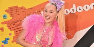 Jojo Siwa Porn Kissing - JoJo Siwa Is Trying to Get a Straight Kiss Removed From Upcoming Movie