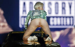 miley cyrus - Miley Cyrus shopped. Porn Pic - EPORNER