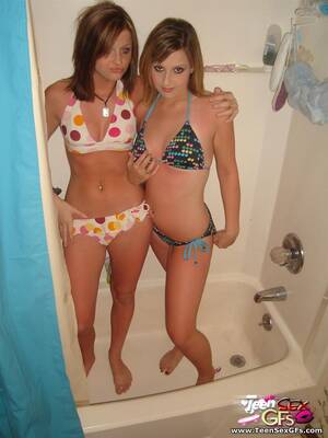 amateur girlfriend bikini - Amateur teen girlfriends in mini bikini