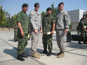 Mexican Military Porn - U.S Army Green Berets and Mexican Army Green Berets posing for a [2048 Ã—  1536] : MilitaryPorn HD wallpaper | Pxfuel