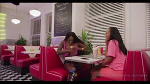 ebony xxx restaurant - Diners Are Good Divas - Ebony Mystique - EPORNER