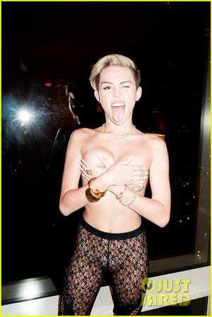 Miley Cyrus Big Tits - Miley Cyrus Bares Breast for Racy Terry Richardson Photo Shoot: Photo  2965256 | Miley Cyrus, Terry Richardson, Topless Photos | Just Jared:  Entertainment News