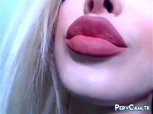 Fluffy Lips - Plump Lips