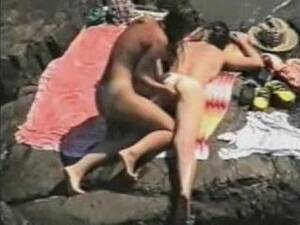 beach sex lesbian hardcore fingering - Voyeur Tapes Lesbian Girl Fingering Her Girlfriend On The Beach -  NonkTube.com
