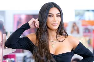 Kim Kardashian Butt - Kim Kardashian at the centre of another storm: Has she had breast  reduction? | Marca