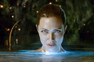 angelina jolie sucking cock - Angelina Jolie Was TOO HOT to be Grendel's Mother in 'Beowulf' | Decider