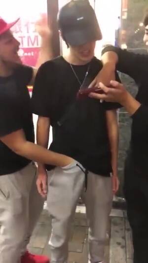 friend giving hand job - Friend (?) gives handjob - ThisVid.com