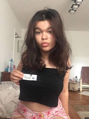 Miranda Cosgrove Pussy - Lost all my friends recently,barely leaving my house. Studying â€œPublic  Administrationâ€,which probably translates to â€œsoon unemployedâ€,but I'm too  much of a pussy to make a change. Destroy meee! : r/RoastMe