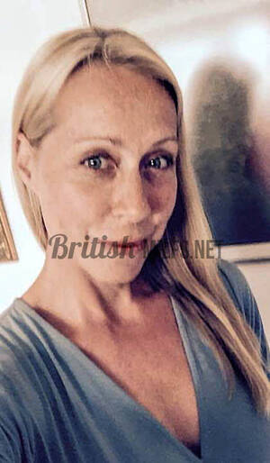 iphone amateur bbw in latex selfie - Hot blonde milf gets naked - iphone mature selfies | MOTHERLESS.COM â„¢