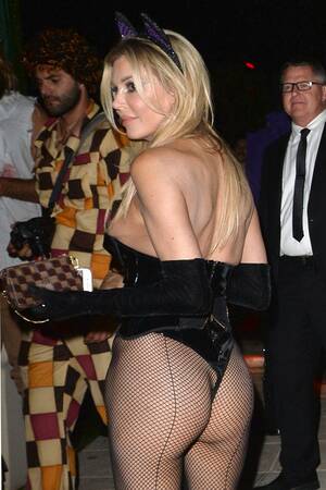 Halloween Celebrity Porn - Celebrities Naked for Halloween â€” Racy Costumes Worn by Stars | Life & Style