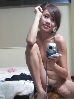 cute asian self shot nudes - Cute teen Asian girl friend submitted self shot pics.