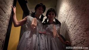 Conjoined Twins Porn - HORRORPORN - Siamese Twins - XVIDEOS.COM