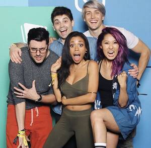 Joven Smosh Mari Porn - Pin on SMOSH