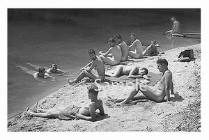 fkk vintage nude - Vintage 1940's Photo Reprint Nude Sailors Show off Naked Bodies on Lake  Shore 99 - Etsy Sweden