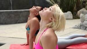 Ash Hollywood Yoga Porn - Ash Hollywood seduces her yoga partner - Lesbian Porn