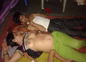 indian sleeping nude - Desi Kalkata couple half nude sleeping nangi porn photo free download |  Desi XxX Blog