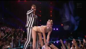 Blowjob First Her Miley Cyrus - Is Miley Cyrus a life-ruiner? â€“ SheKnows