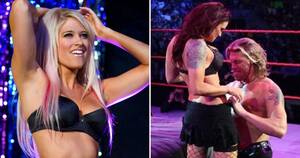 Lita And Trish Stratus Sexy - 15 Rated R Moments From The Ruthless Aggression Era