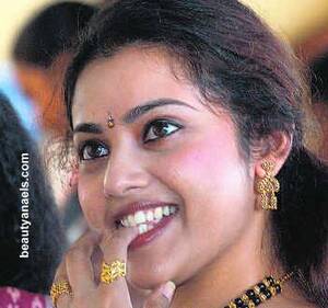 indian actress meena porn - Mybe Blog: Hot Tamil Actress Meena Looking Cute in Saree