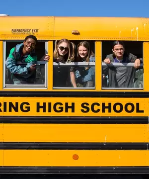 lesbians naked masturbating - Everything Sucks Lesbian Storyline Ships Teen Sexuality