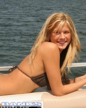 Kayla Banks - Kayla Banks spreading her pussy on a boat Porn Pictures, XXX Photos, Sex  Images #3101150 - PICTOA