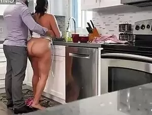 mommy blows best latina - Big ass Latina mommy blows and bangs her stepson before breakfast - Sunporno