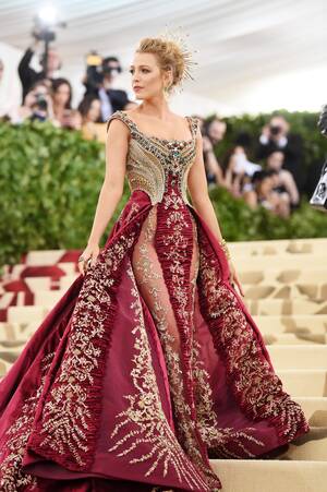Blake Lively Fucking Porn - Blake Lively Wearing Versace at the 2018 Met Gala (Heavenly Bodies: Fashion  and the Catholic Imagination) [3057x4600] : r/fashionporn