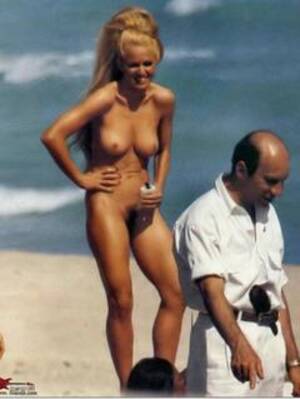 movie stars nude on beach - www.pincelebs.net/thumbs/a/0/1/a011b041006e95adcc0...