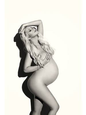 christina aguilera nude pregnant belly - Christina Aguilera Pregnant Nude Photo V Magazine