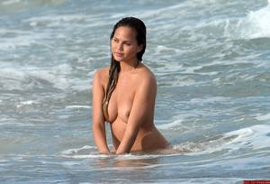 boobie beach topless - 
