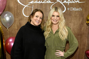 Ashlee Simpson Tina Porn - Jessica Simpson Wanted 'to Be a Recluse' Due to Body-Shamers â€“ Billboard