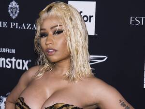 Celebrity Porn Nicki Minaj Porn - Nicki Minaj brushes off criticism of sex offender boyfriend with saucy  photos | Canoe.Com