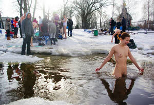 naked water group - Big group of russian nudists swimming naked at winter â€” Russian Sexy Girls