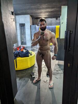 mens locker room - Straight Men Locker Room Naked Pics Videos - Guystricked.com