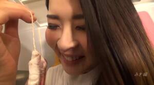 Eating Tampon Porn - Tampons: Japanese Girl sniffing a tampon - ThisVid.com