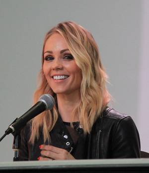 Granny Porn Laura Vandervoort - Laura Vandervoort - Space City 2016 - Smallville panel.jpg