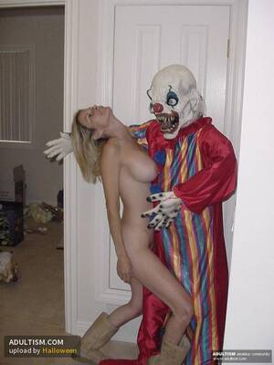 Halloween Amateur Porn - Adult amateurs upload sexy halloween pictures and halloween sex videos -  Adultism