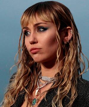Mature Pussy Miley Cyrus - Whos Who In Miley Cyrus NSFW \