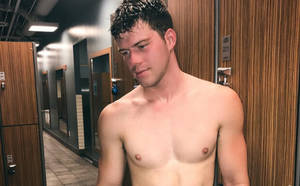 embarrassing jerk off - Daniel X Miller gym photo