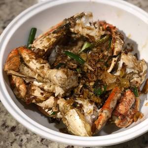 live asian food - When live Dungeness crab goes on sale.... #crabweek Ginger scallions garlic