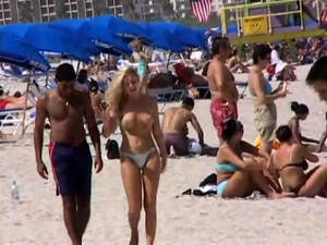 exhibitionist at the beach - Amateur Couple Enjoys Exhibitionist Public Beach Sex at Nuvid
