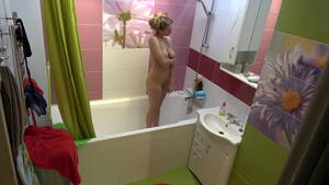 girls naked on spy cam bathtub - Naked girl with huge boobs in the bath - Hidden spy camera - XNXX.COM
