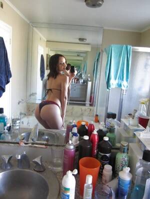 Bikini Selfie Porn - Bikini Selfie Porn Pics & Naked Photos - SexyGirlsPics.com